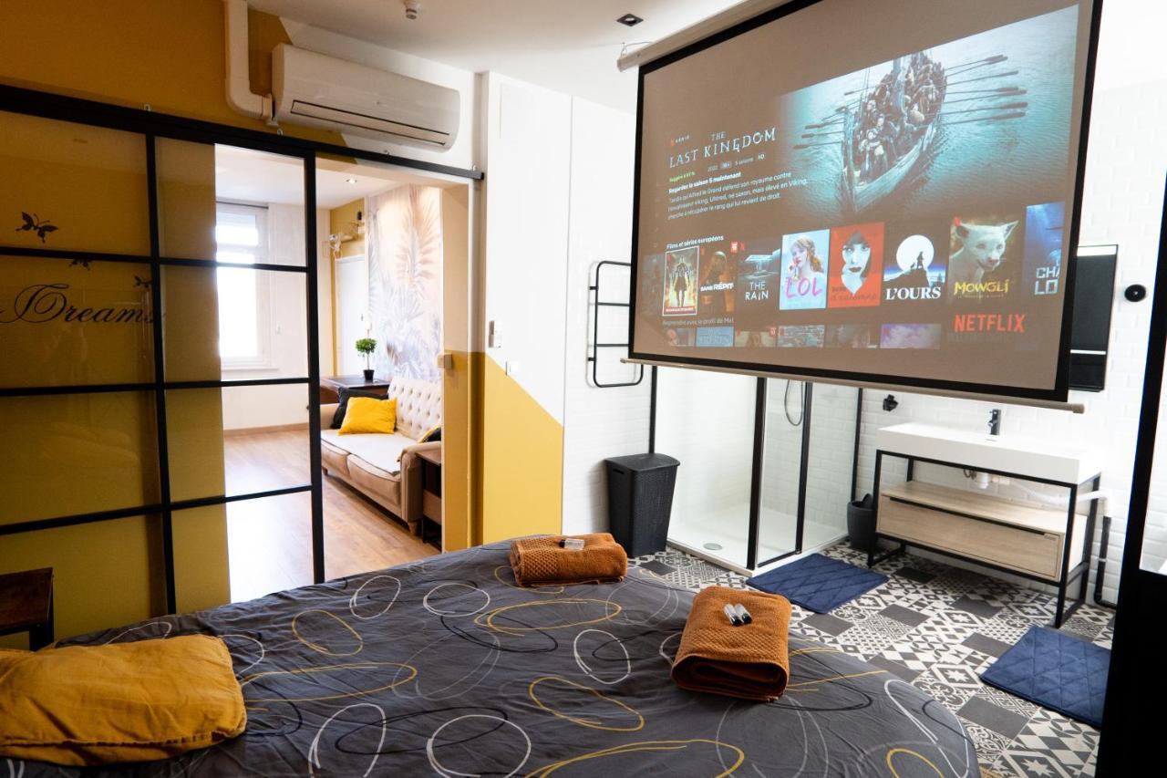 Capsule Premium Balneo & Home Cinema Valenciennes Exterior photo